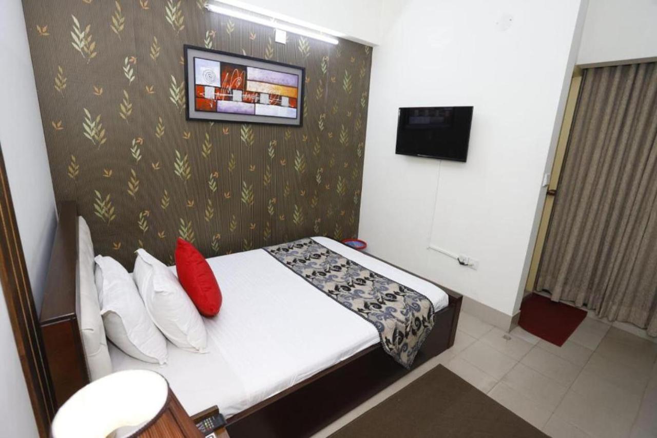 Hotel Grand Circle Inn Дакка Экстерьер фото